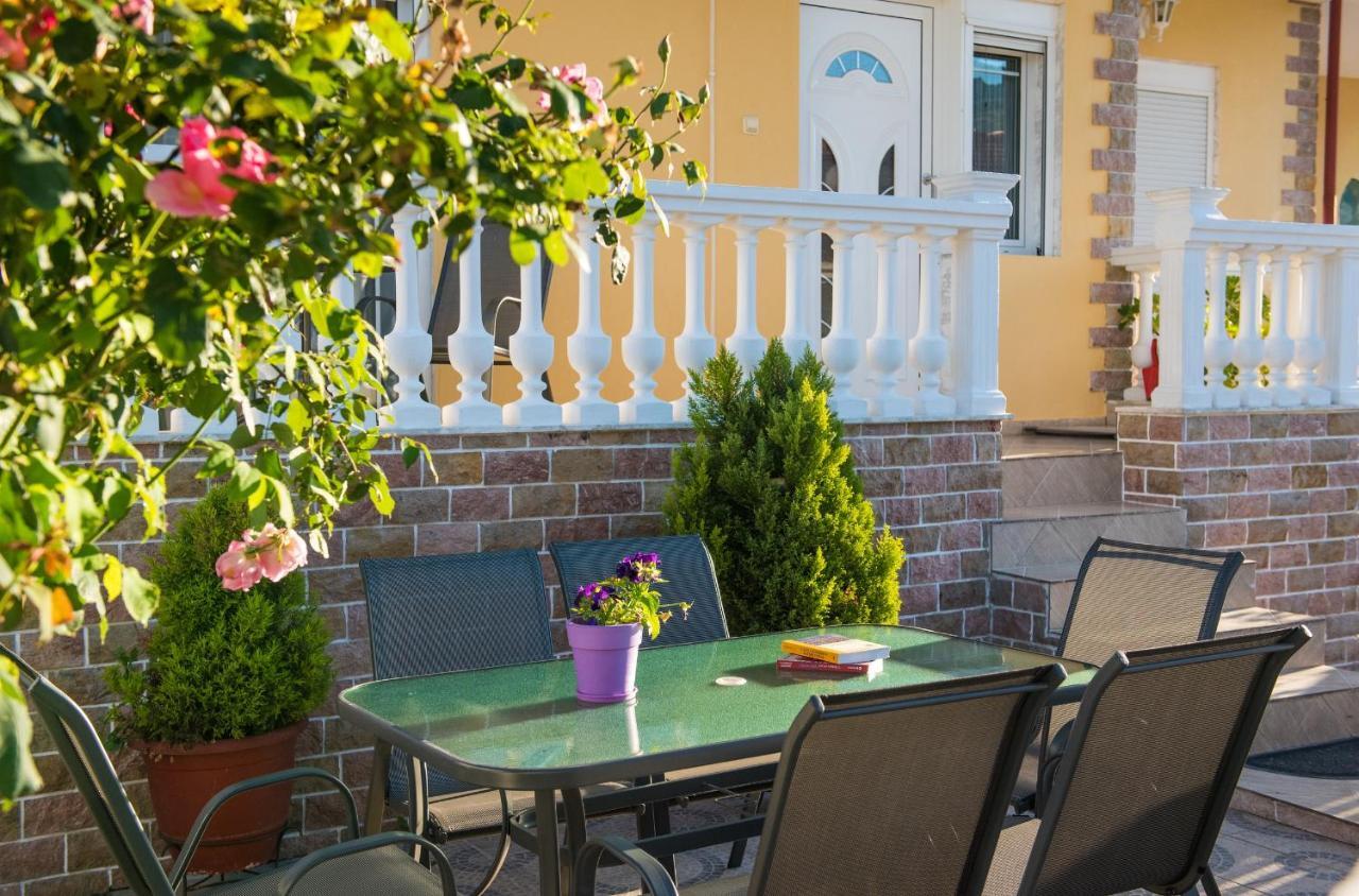 Family House Nikos 2 Apartment ซีเกีย ภายนอก รูปภาพ